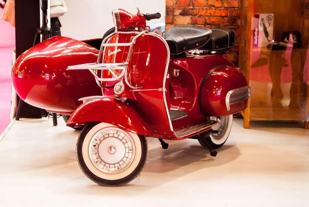 car-bike-red-vehicle-motorcycle-vintage-car-810811-pxherecom